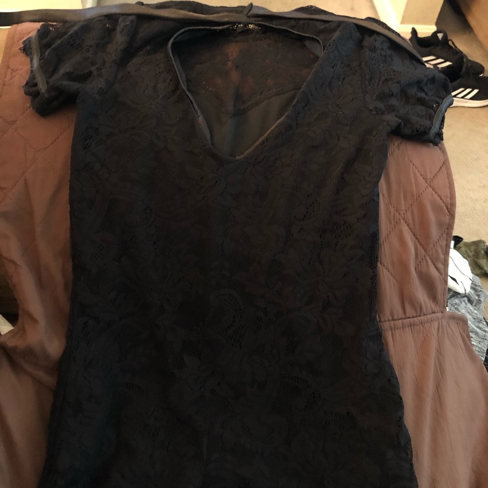 Top - Picture 2 of 2